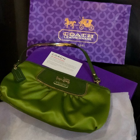 Coach never used silky green hobo shoulder bag - Picture 7 of 8